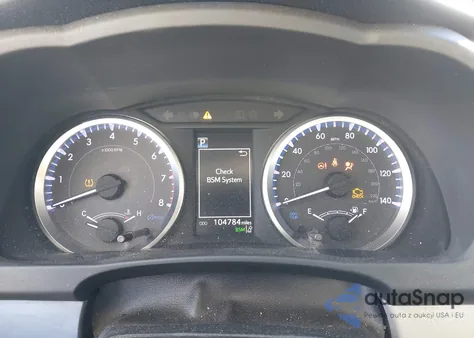 2019 Toyota Highlander Le Plus z USA, uszkodzony, nr VIN 5TDZZRFH9KS325034